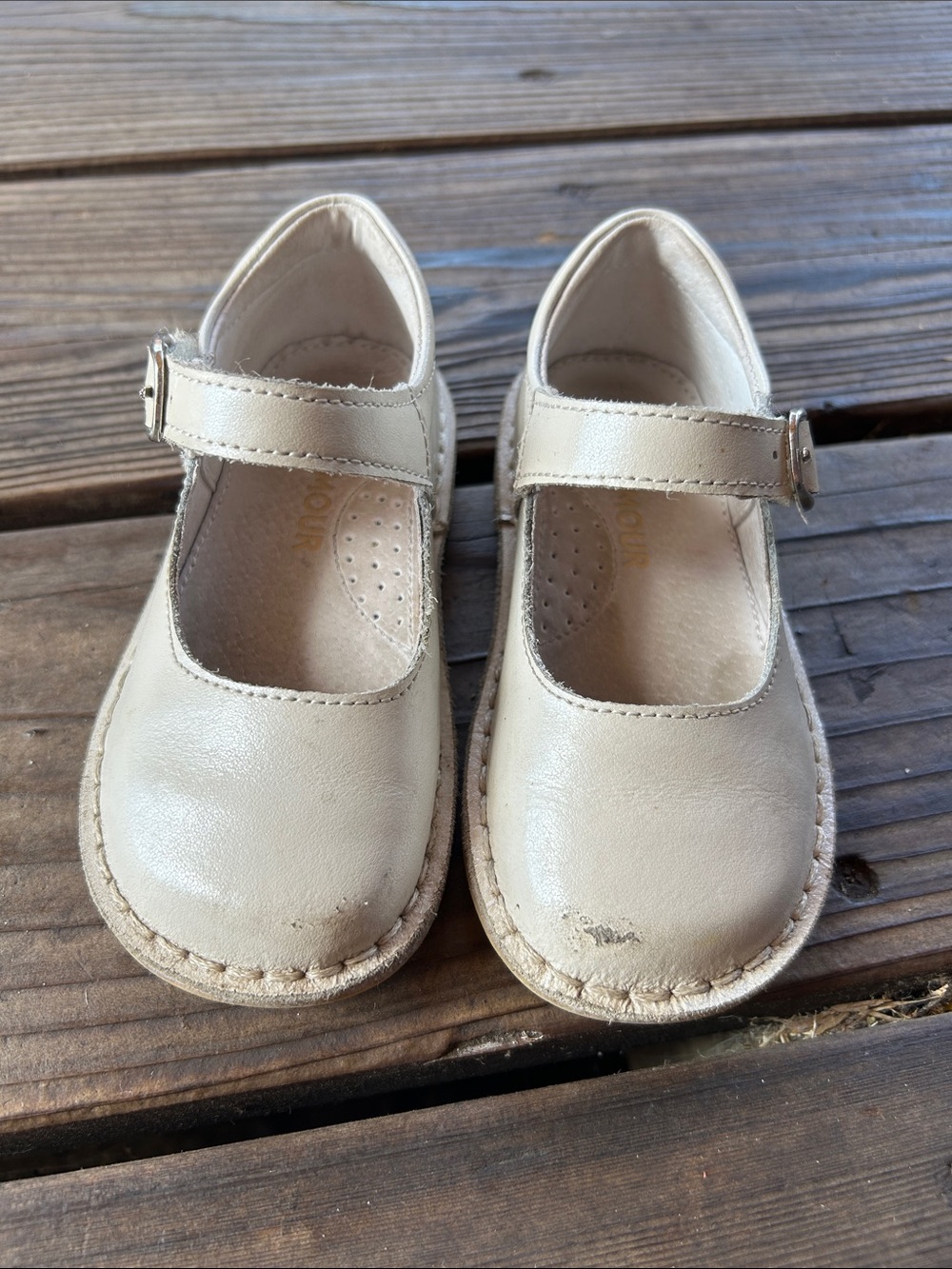 L'Amour Grace Mary Janes -- Sz 8